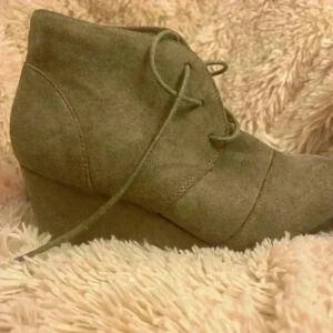 Free Reign Booties, Woman's 8